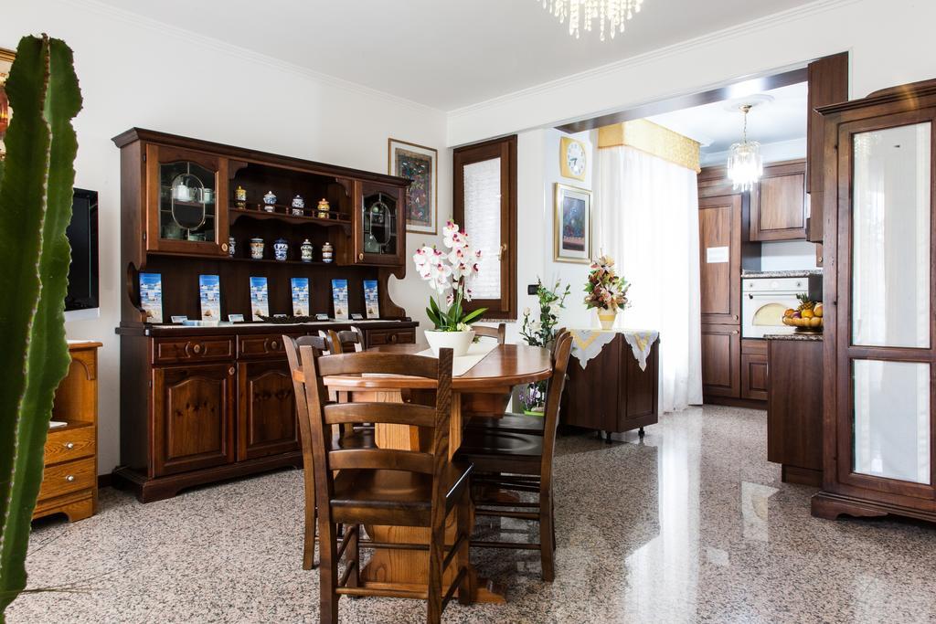 Affittacamere Acquamarina Oristano Exteriör bild