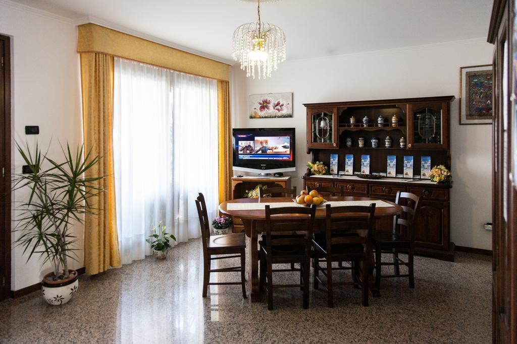 Affittacamere Acquamarina Oristano Exteriör bild